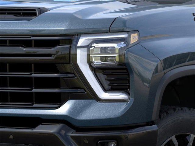 2025 Chevrolet Silverado 2500HD LTZ photo 9