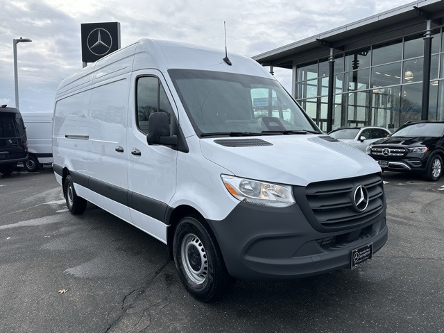 2026 Mercedes-Benz Sprinter Cargo Van Base's photo