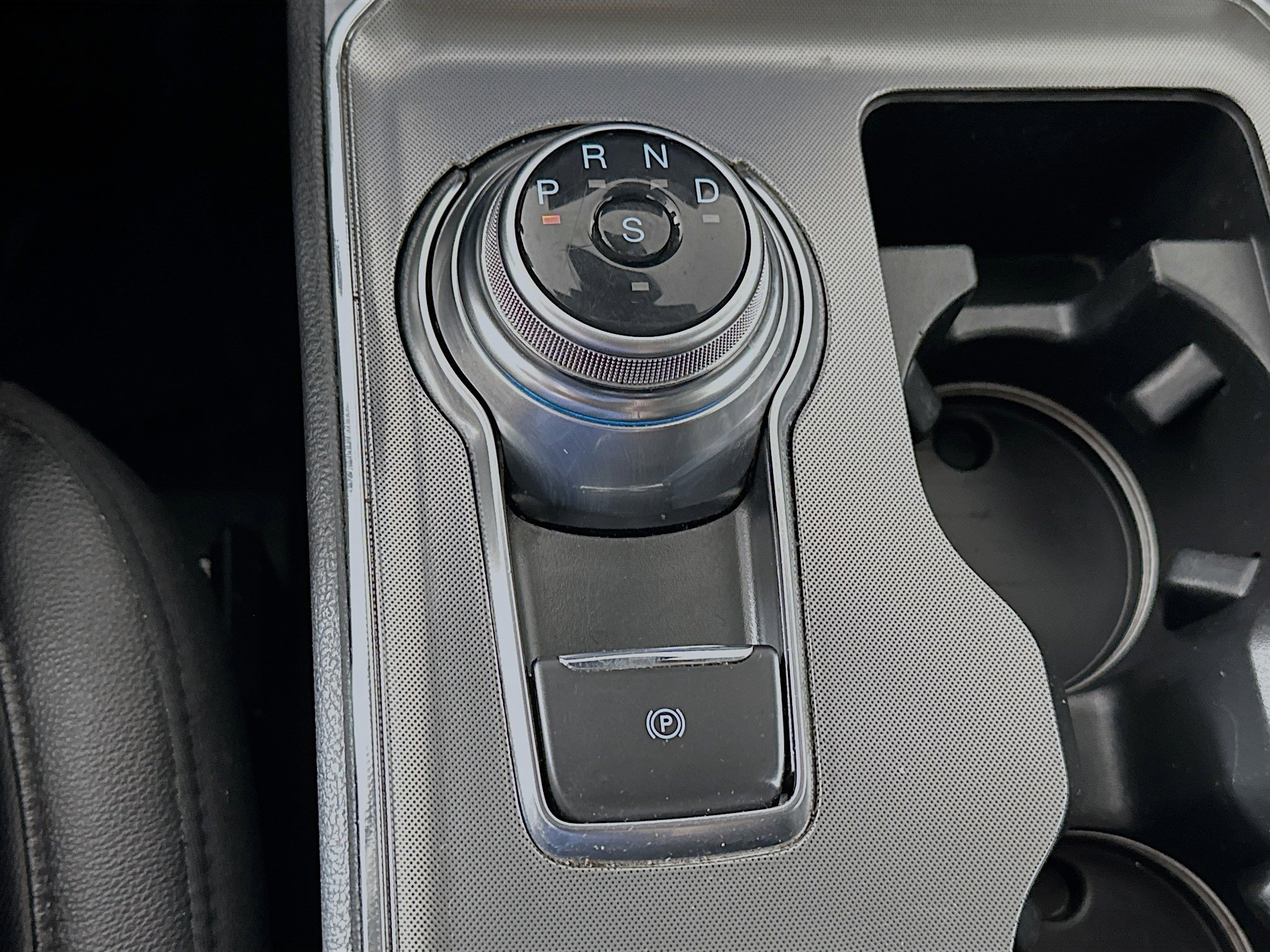 2022 Ford Edge Titanium photo 16