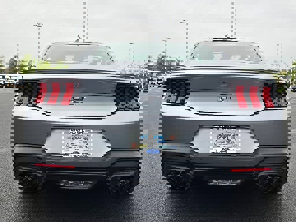 2025 Ford Mustang GT Premium photo 10