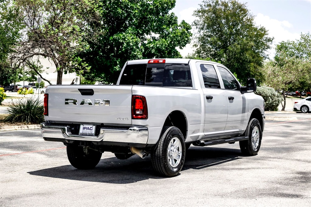 2026 Ram 2500 Tradesman photo 4