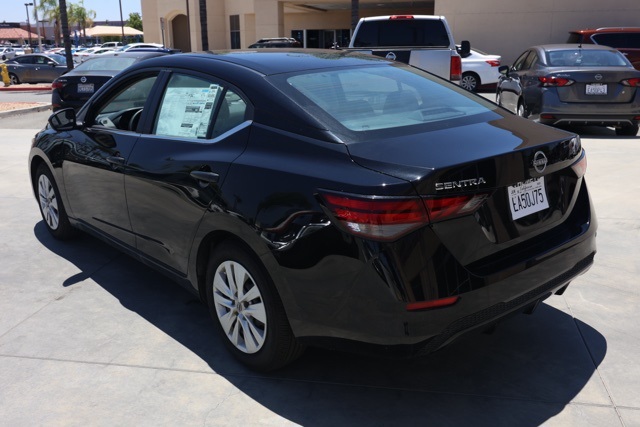 2025 Nissan Sentra S photo 5