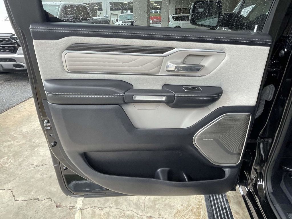 2023 Ram 1500 Limited photo 19