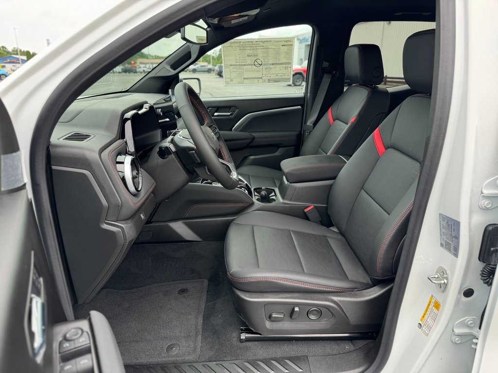2025 Chevrolet Colorado Z71 photo 9
