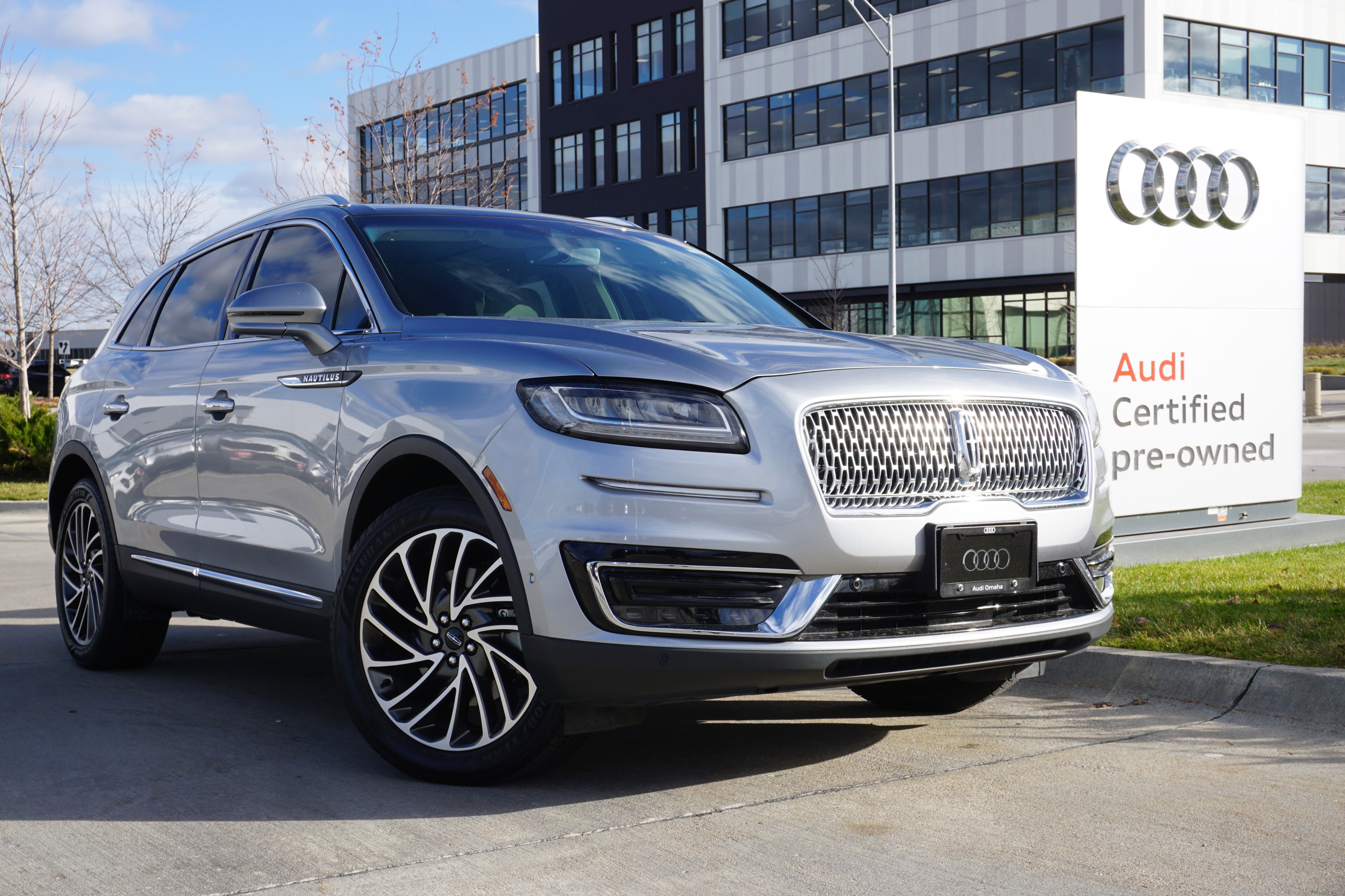 2020 Lincoln Nautilus Reserve's photo