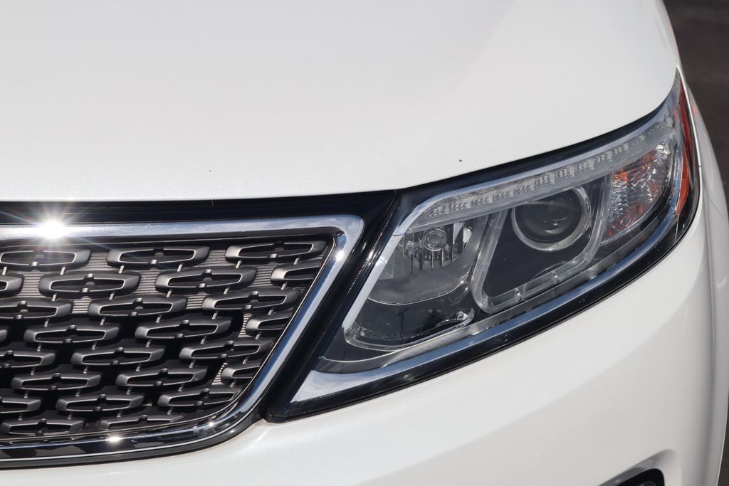 2014 Kia Sorento SX photo 13