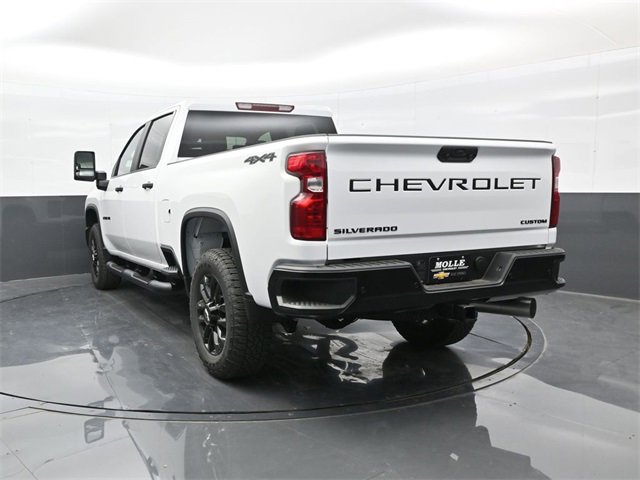 2026 Chevrolet Silverado 2500HD Custom photo 4