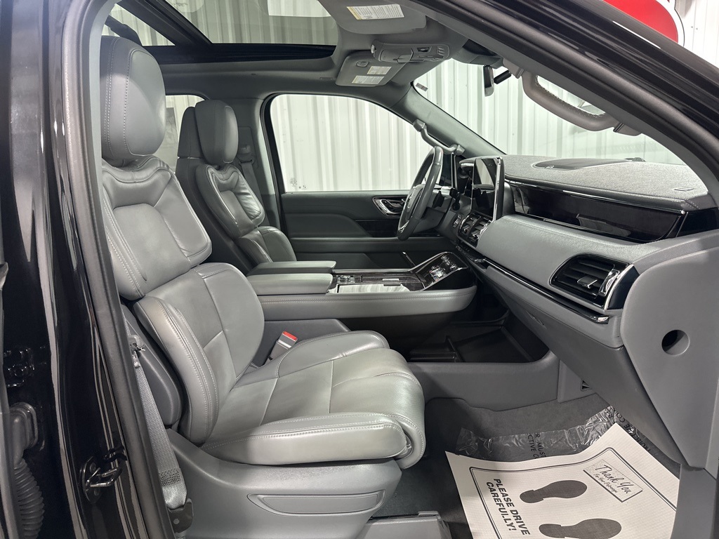 2021 Lincoln Navigator Reserve photo 25