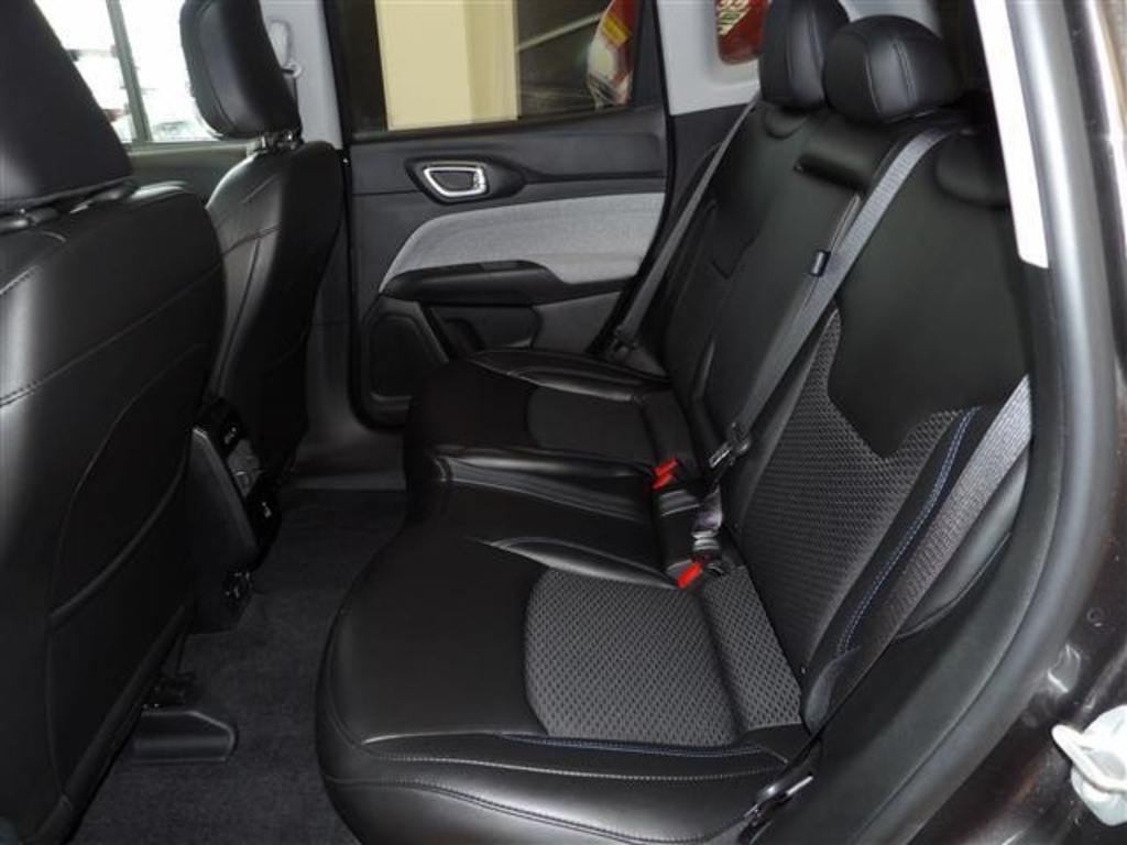 2022 Jeep Compass Latitude photo 19