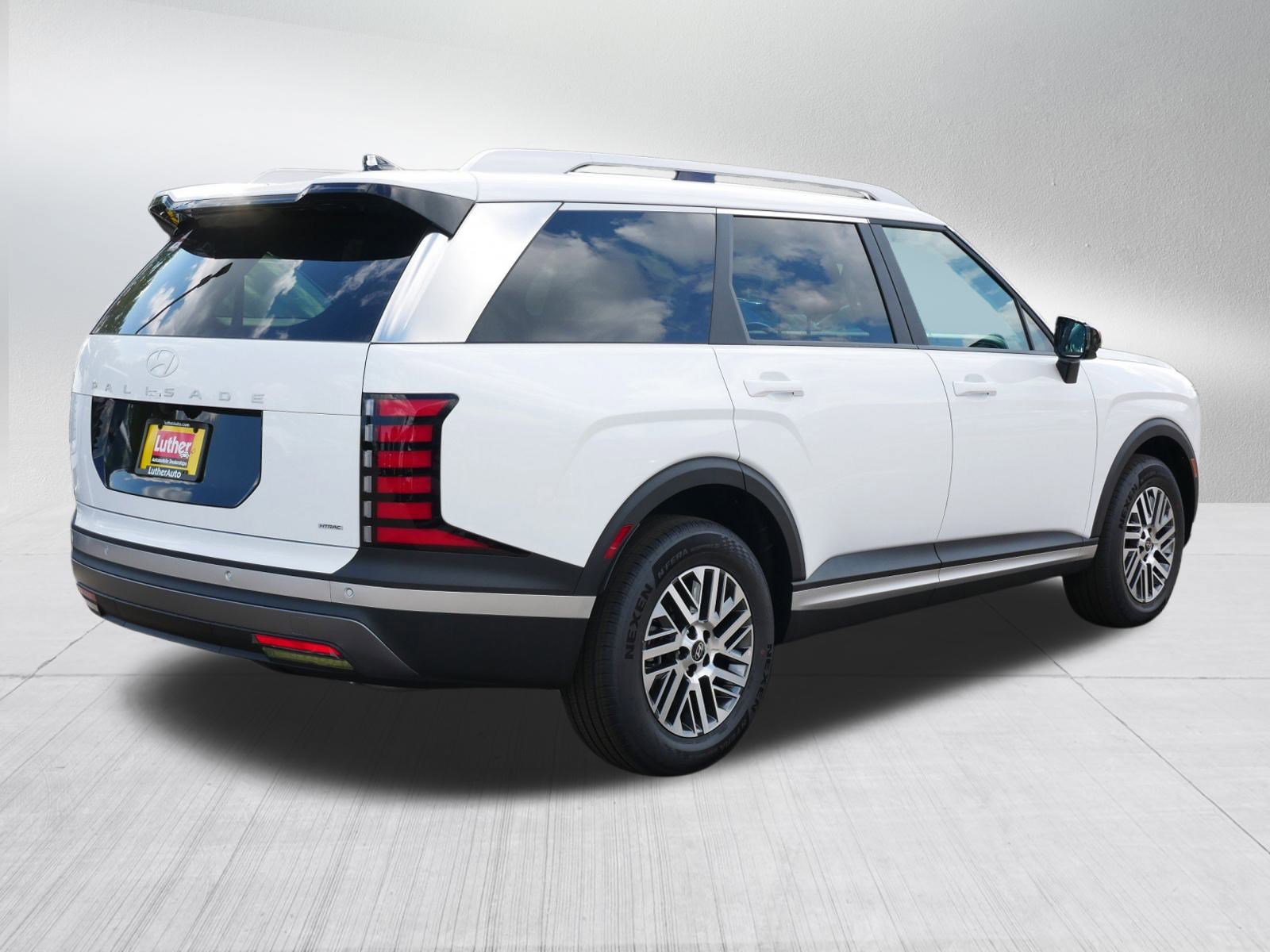 2026 Hyundai Palisade SEL photo 4