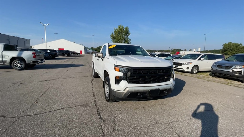 2022 Chevrolet Silverado 1500 photo 3