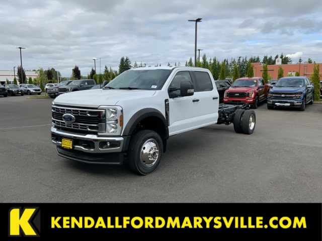 2025 Ford F-550 Super Duty Chassis Cab XL's photo