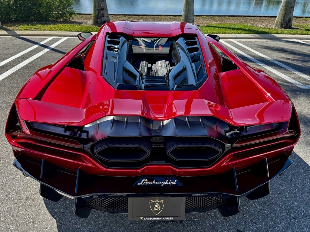 2025 Lamborghini Revuelto photo 7