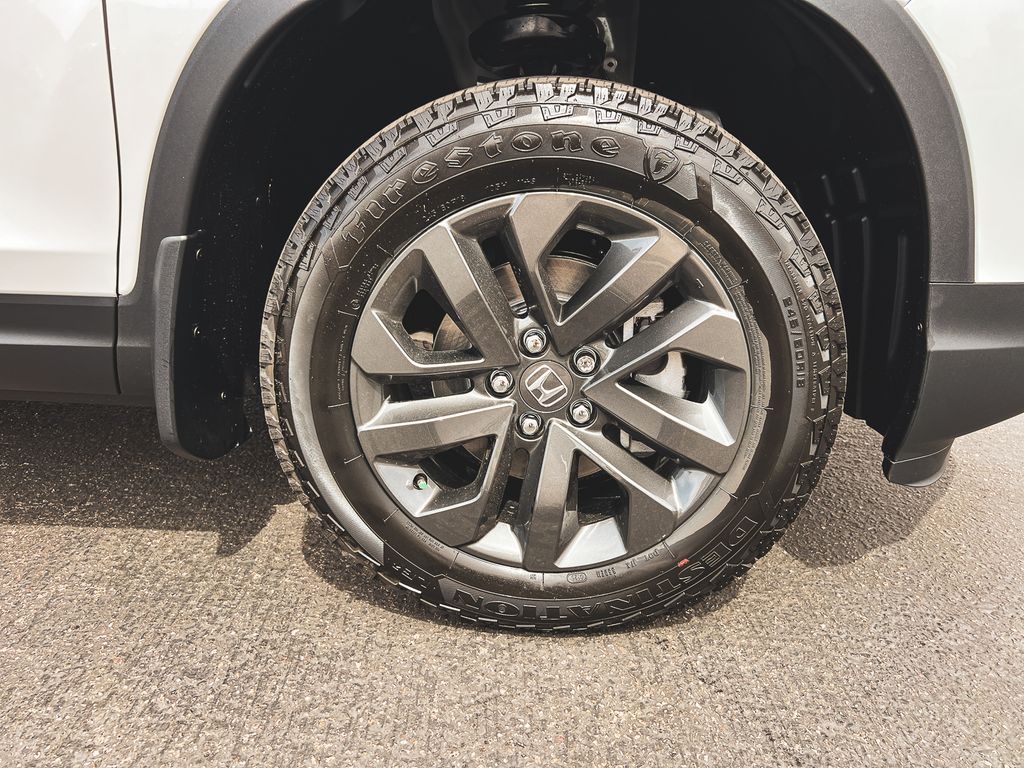 2025 Honda Ridgeline Sport photo 3