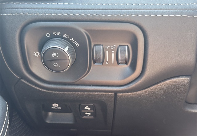 2023 Ram 1500 Limited photo 27