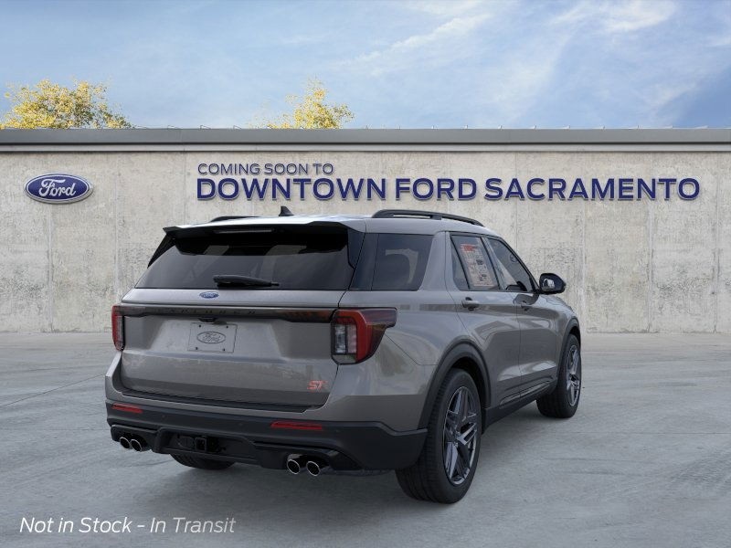 2025 Ford Explorer ST photo 7