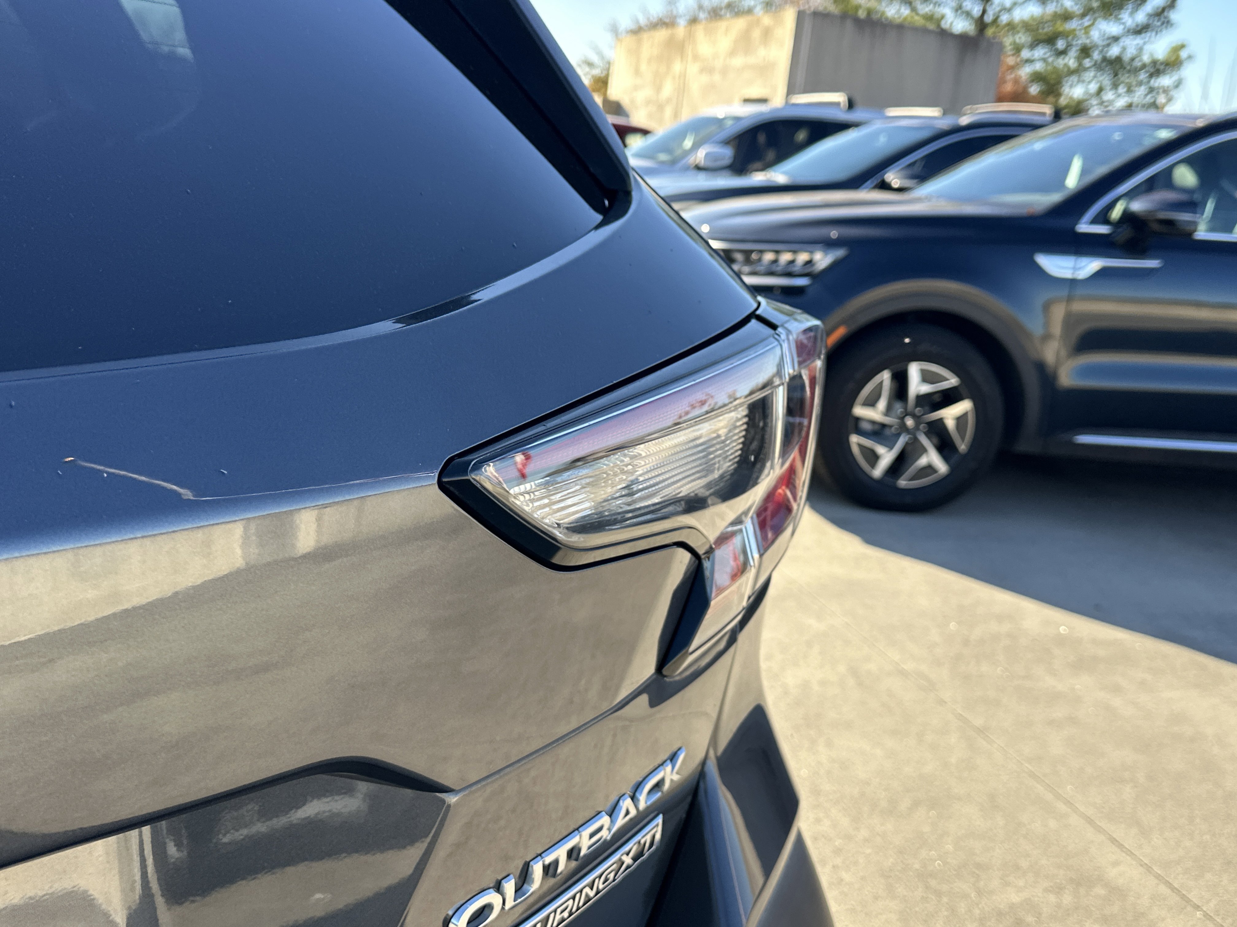 2020 Subaru Outback Touring XT photo 4