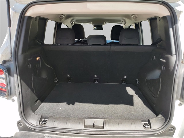 2020 Jeep Renegade Altitude photo 30