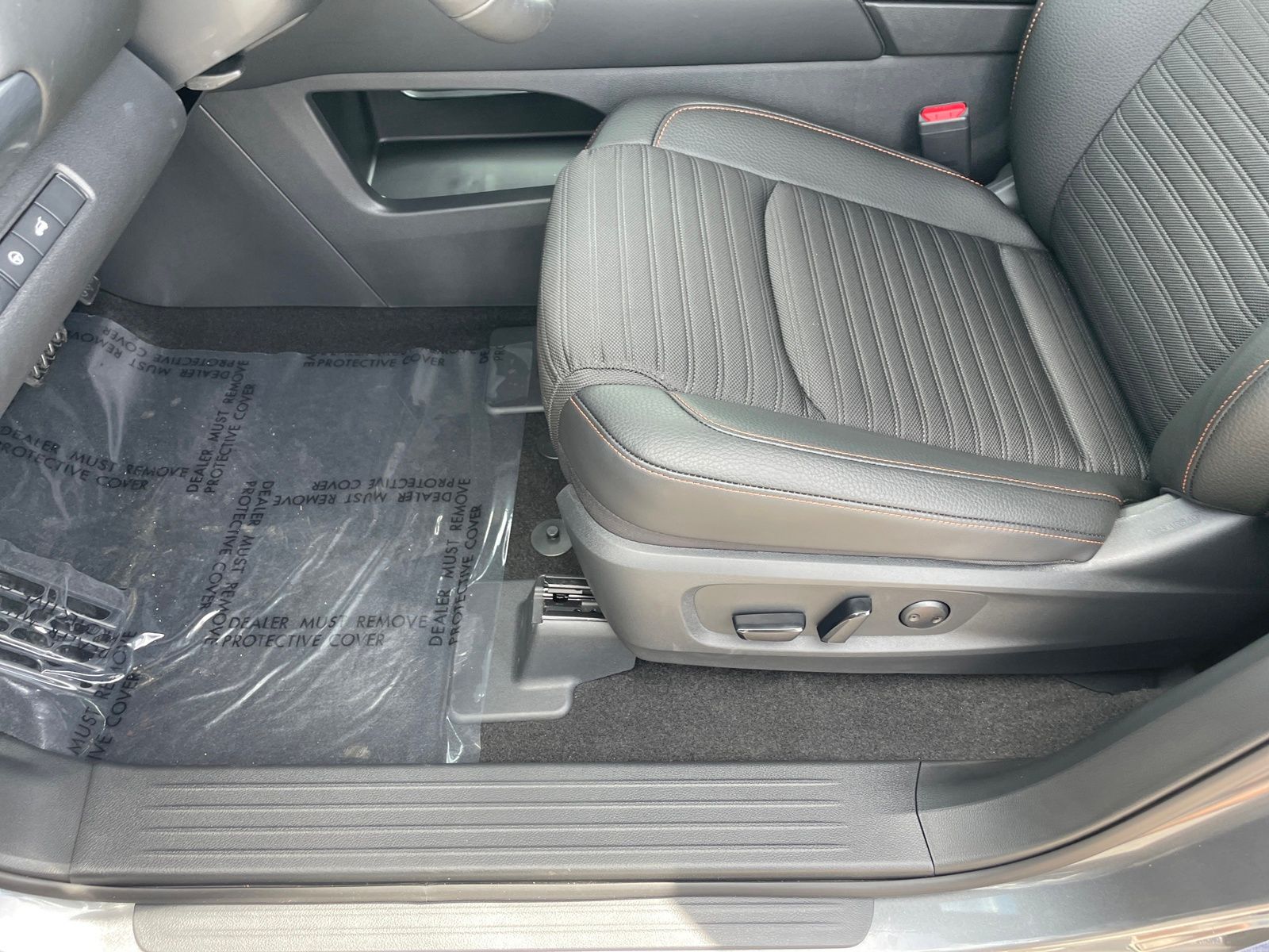 2025 Nissan Pathfinder Rock Creek photo 10