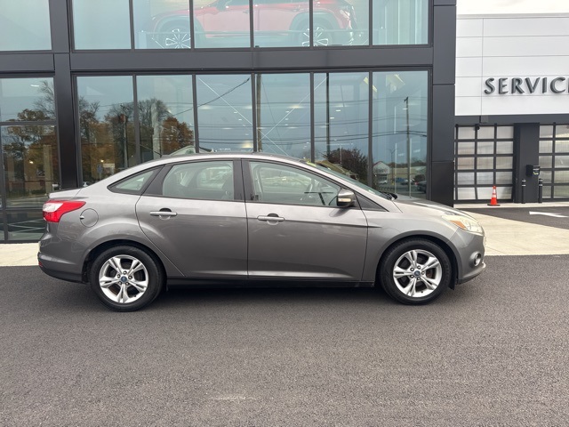 Used 2013 Ford Focus SE with VIN 1FADP3F26DL269363 for sale in Seekonk, MA