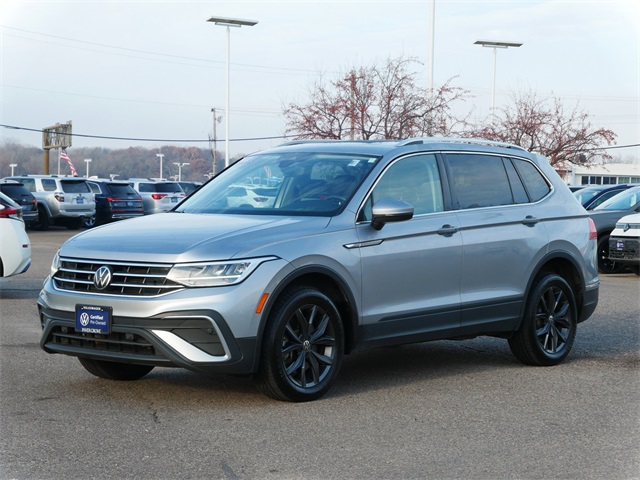 2022 Volkswagen Tiguan SE photo 2
