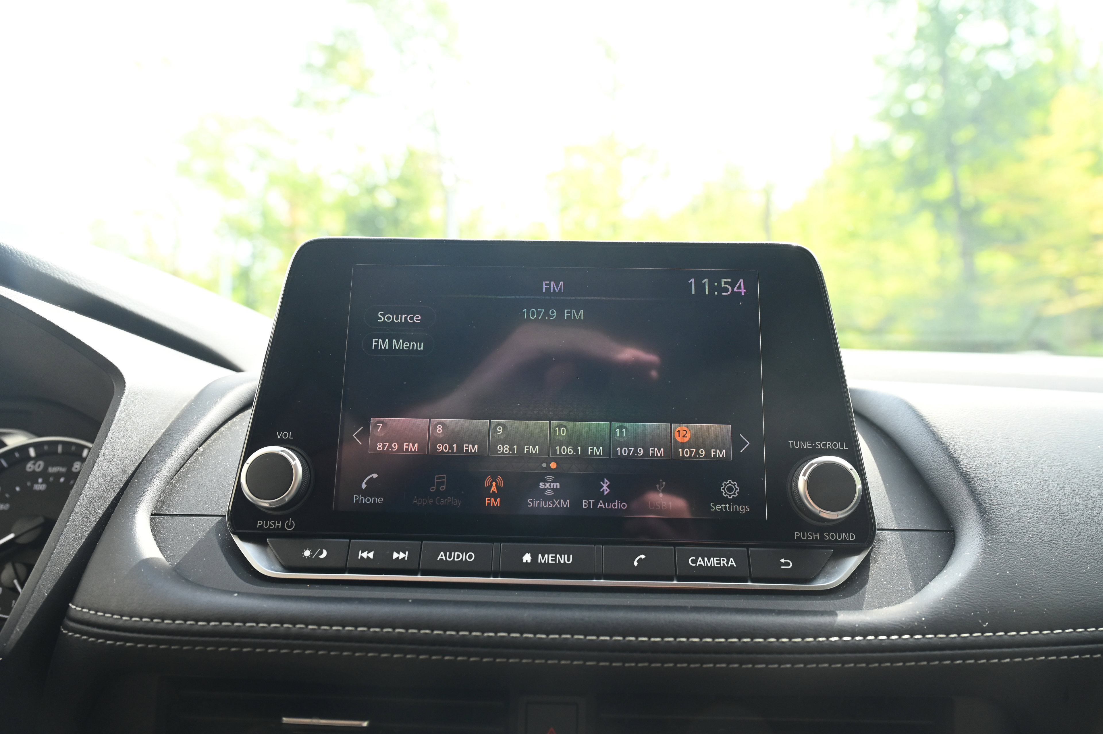 2024 Nissan Rogue SV photo 7