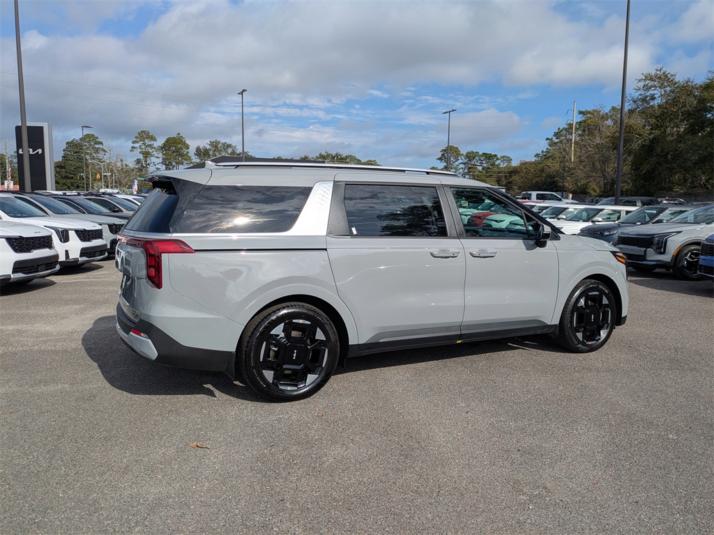 2026 Kia Carnival EX photo 3