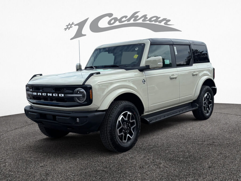 2025 Ford Bronco Outer Banks photo 3