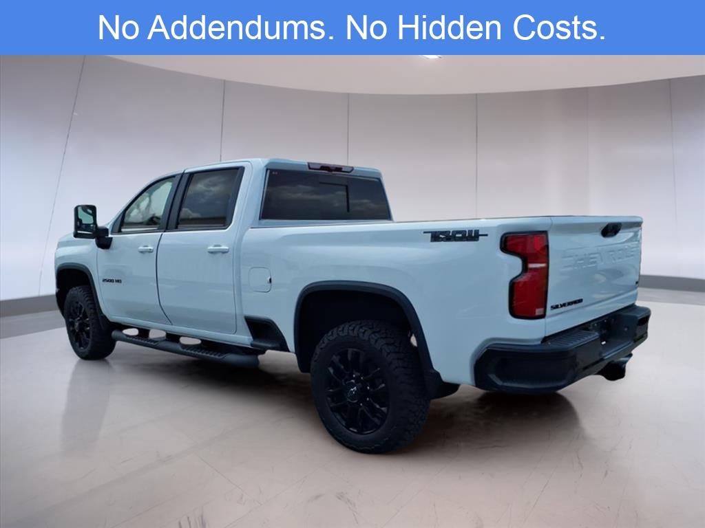 2025 Chevrolet Silverado 2500HD LT photo 3