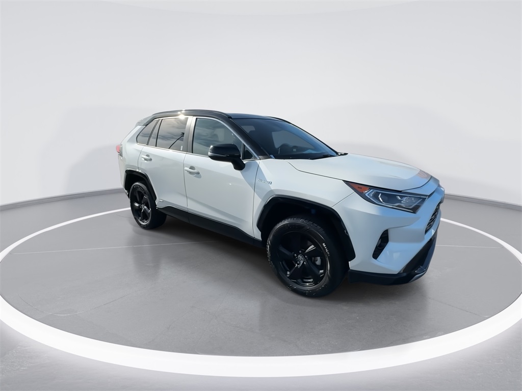 2020 Toyota RAV4 Hybrid XSE photo 2
