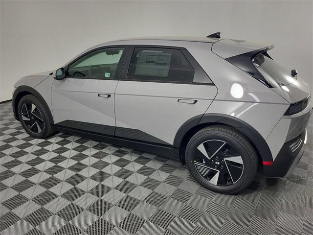 2025 Hyundai Ioniq 5 SE photo 5