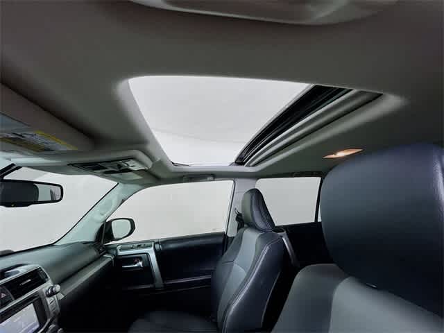 2019 Toyota 4Runner SR5 Premium photo 10