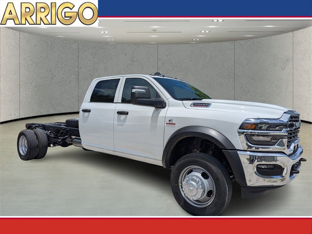 2025 RAM Ram 5500 Chassis Cab Tradesman's photo