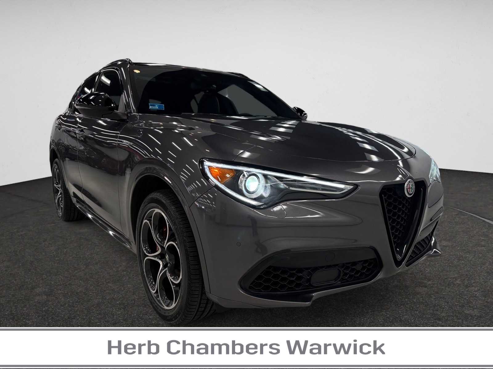 2022 Alfa Romeo Stelvio Ti Veloce's photo