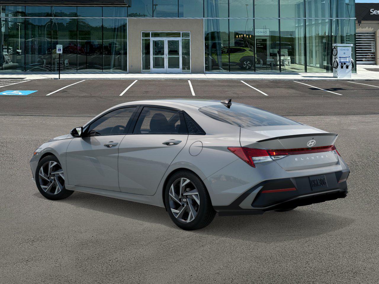 2025 Hyundai Elantra SEL Sport photo 3