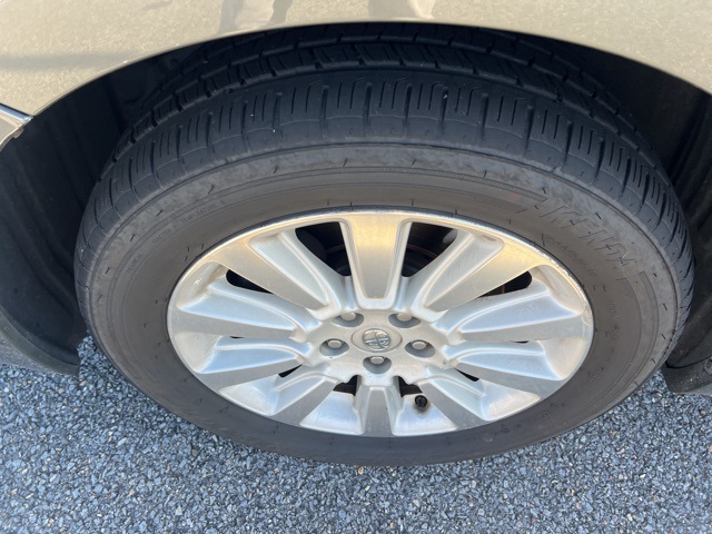 2013 Toyota Sienna photo 9