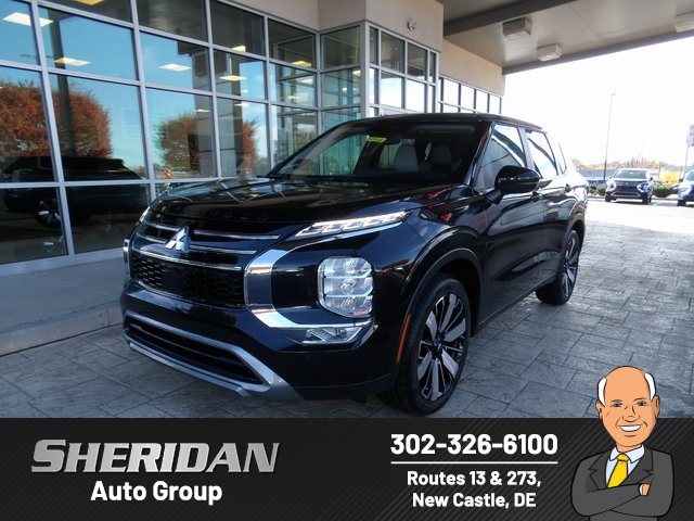 2025 Mitsubishi Outlander SE's photo