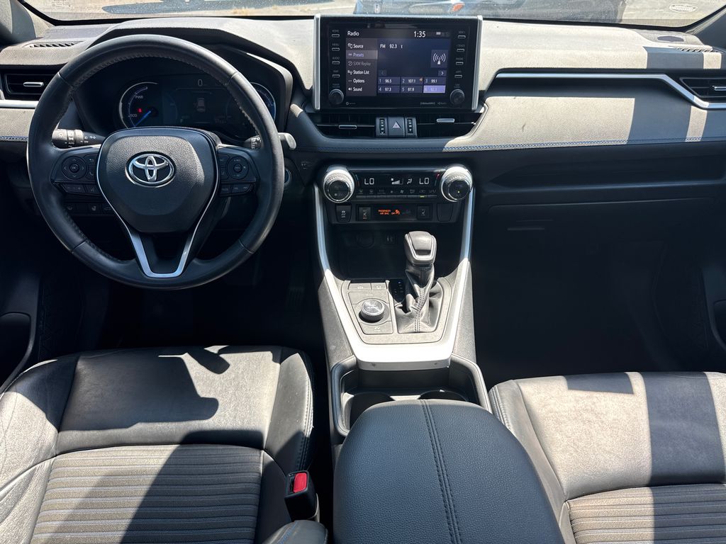 2019 Toyota RAV4 Hybrid XSE photo 20