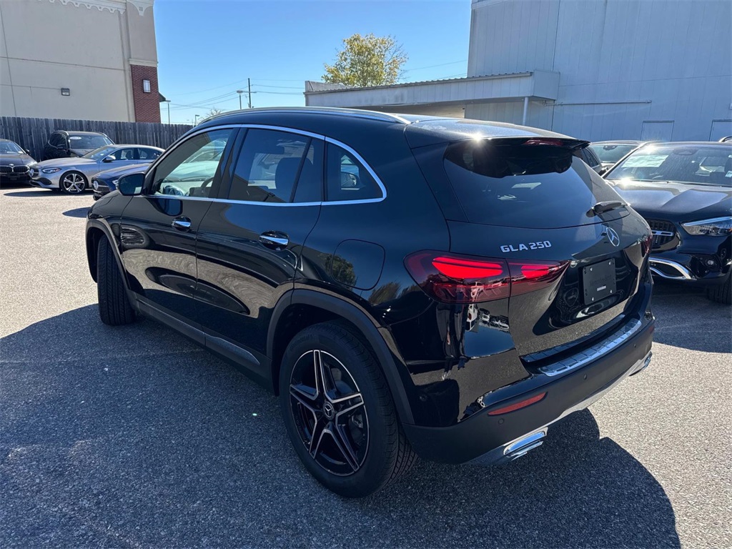 2026 Mercedes Benz GLA 250 photo 3