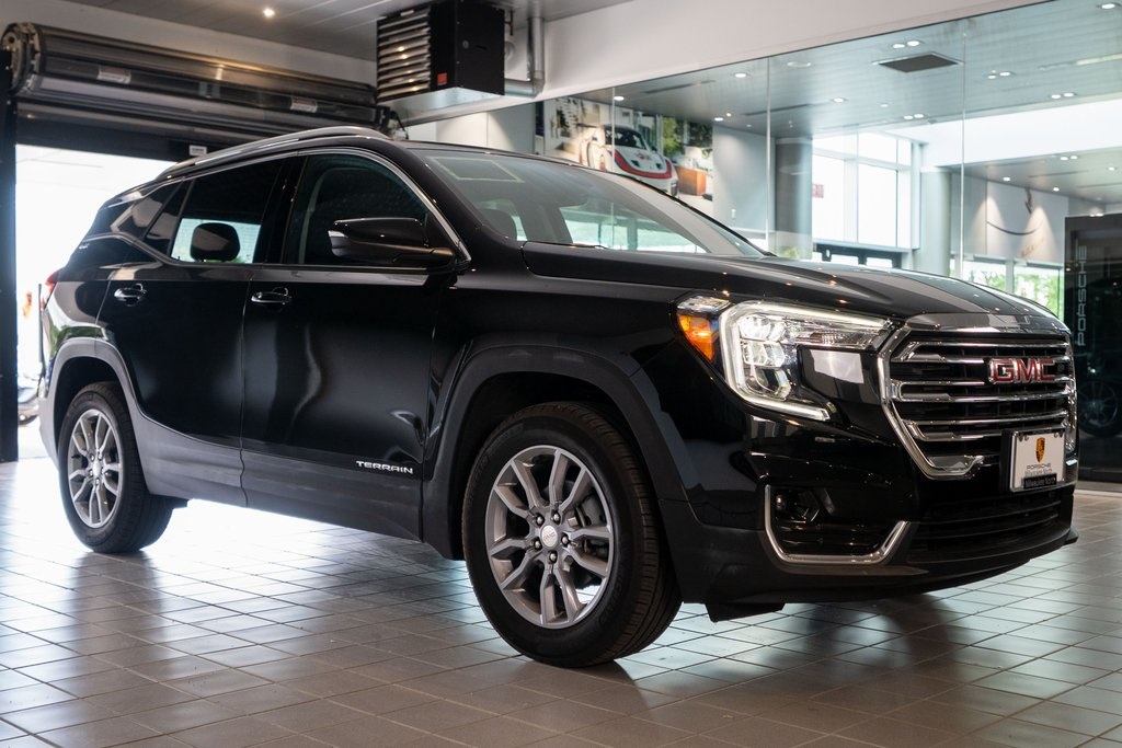 Used 2024 Black GMC SLT image 1