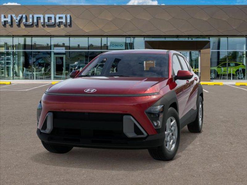 2026 Hyundai Kona SE photo 2