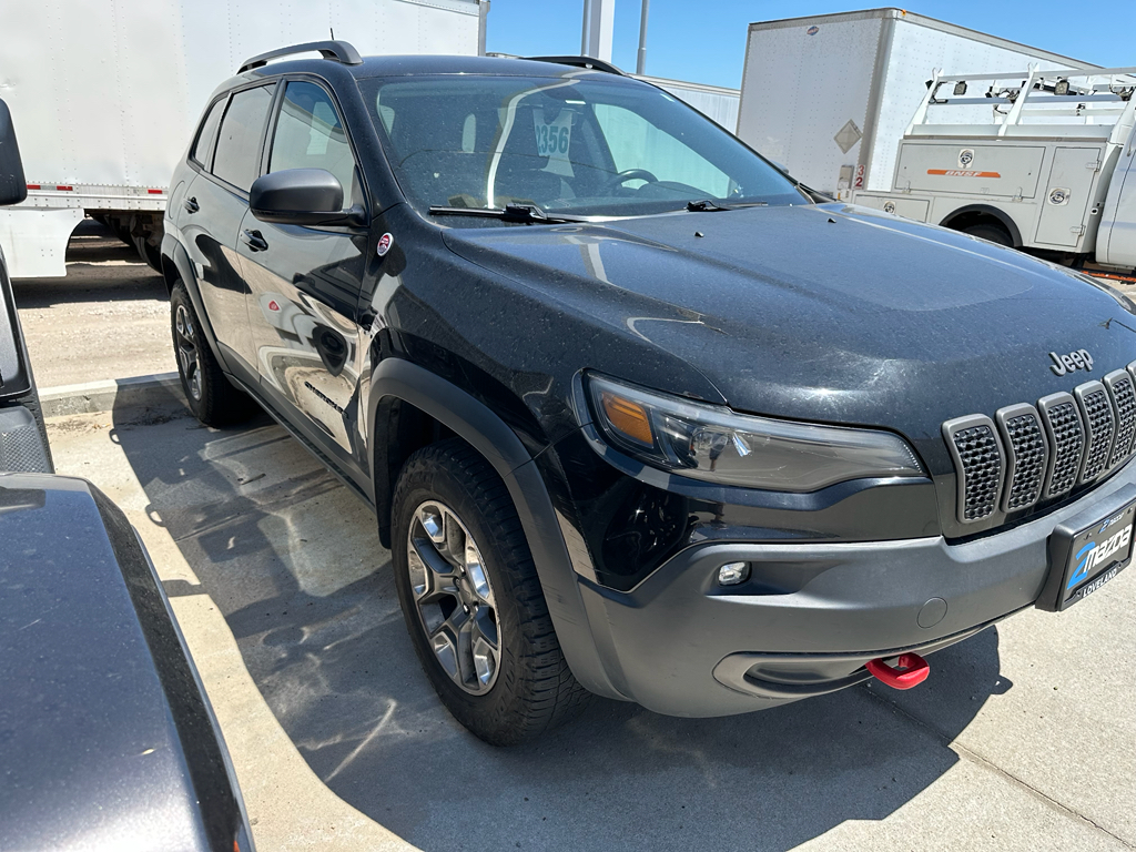 2019 Jeep Cherokee Trailhawk photo 2