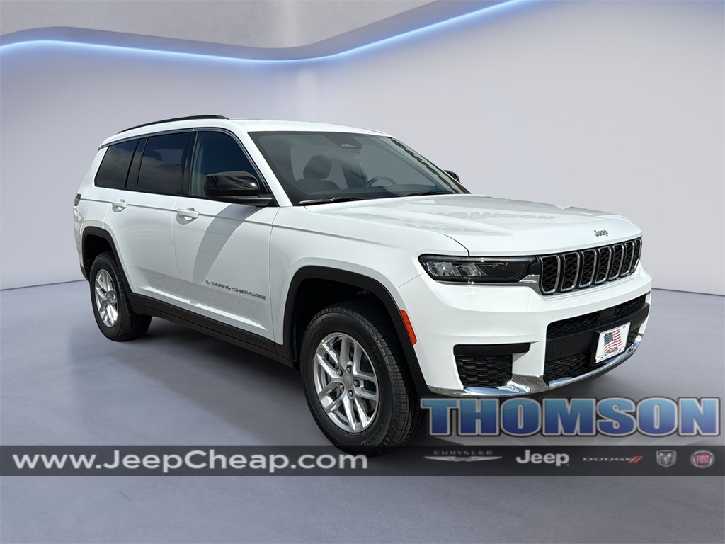 2025 Jeep Grand Cherokee L Laredo's photo
