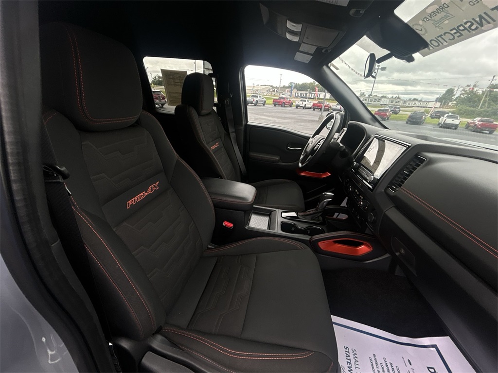 2022 Nissan Frontier PRO-4X photo 14