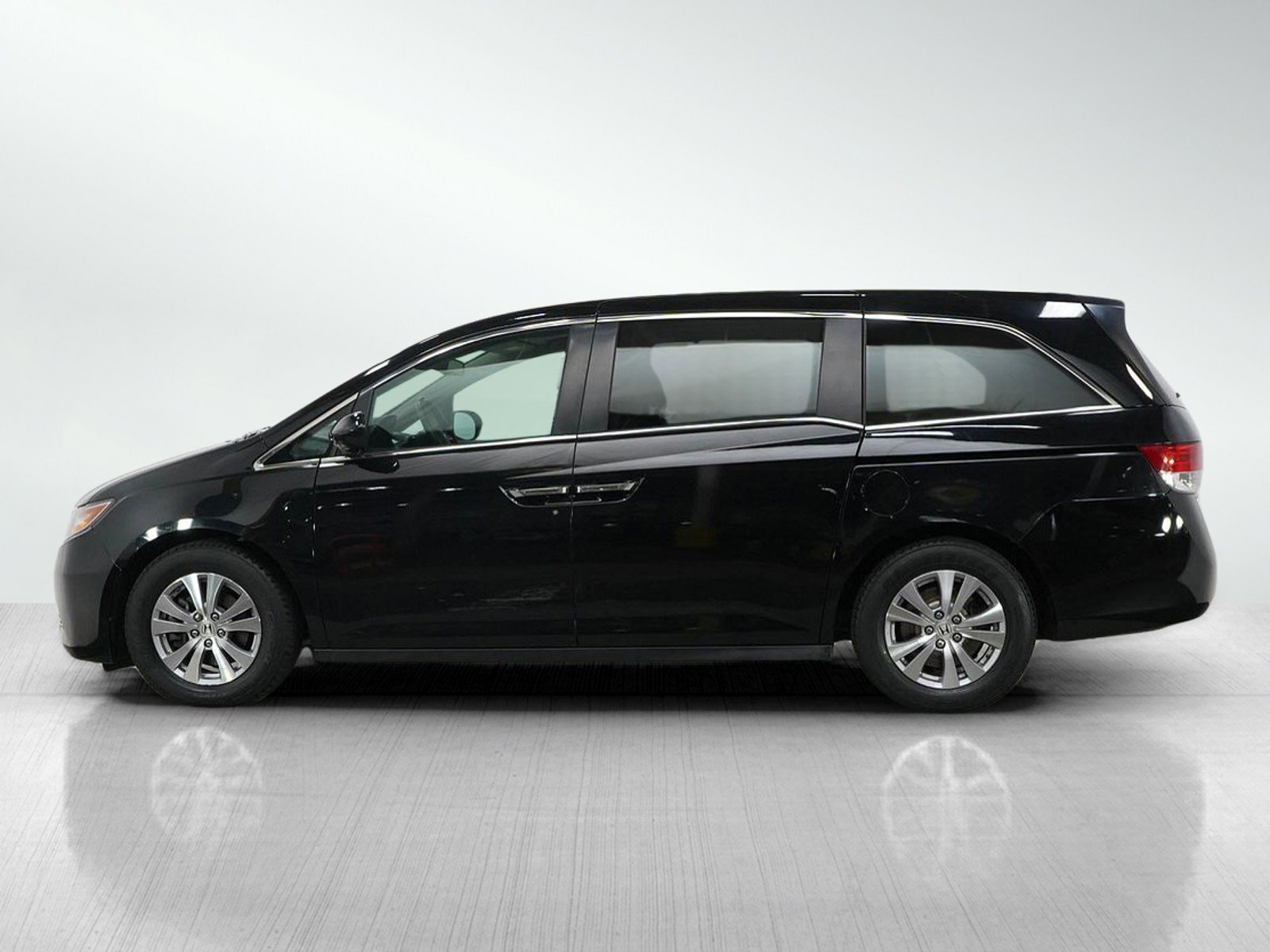 Used 2016 Honda Odyssey EX-L with VIN 5FNRL5H66GB116660 for sale in Burnsville, Minnesota