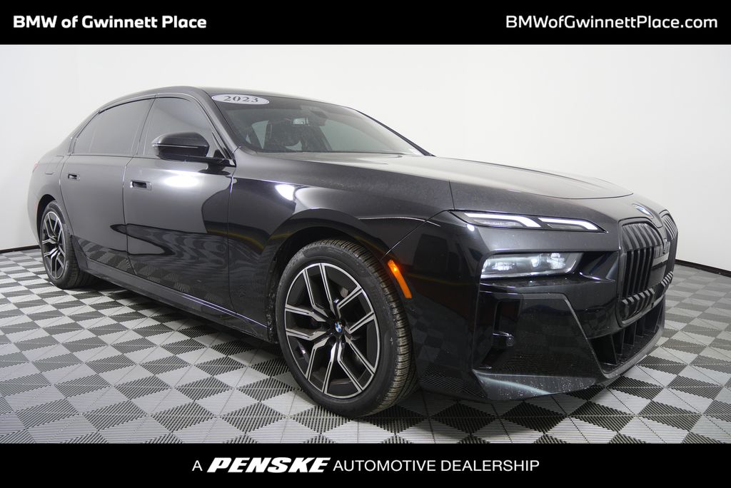 2023 BMW 7 Series 740i