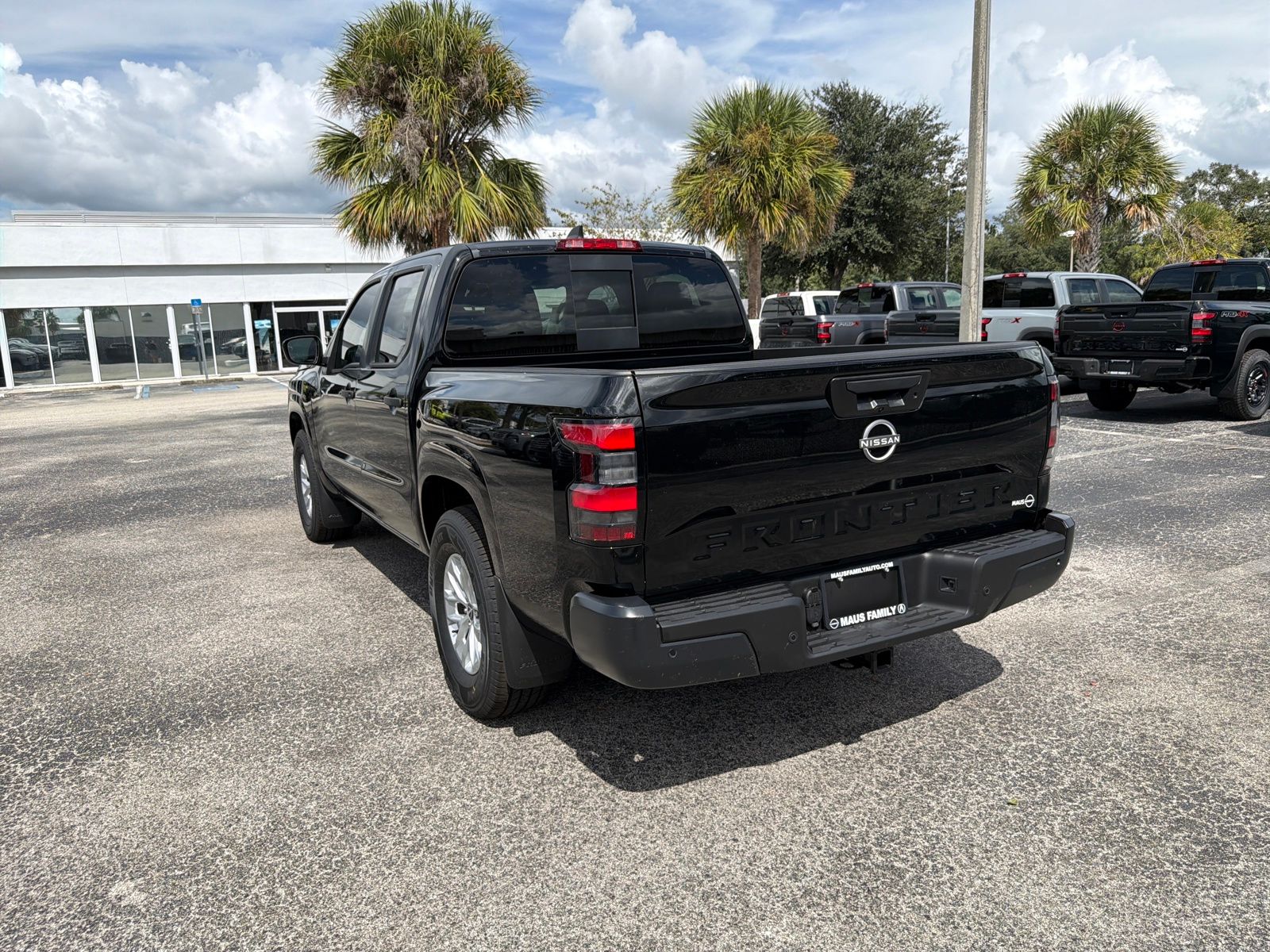 2026 Nissan Frontier S photo 4