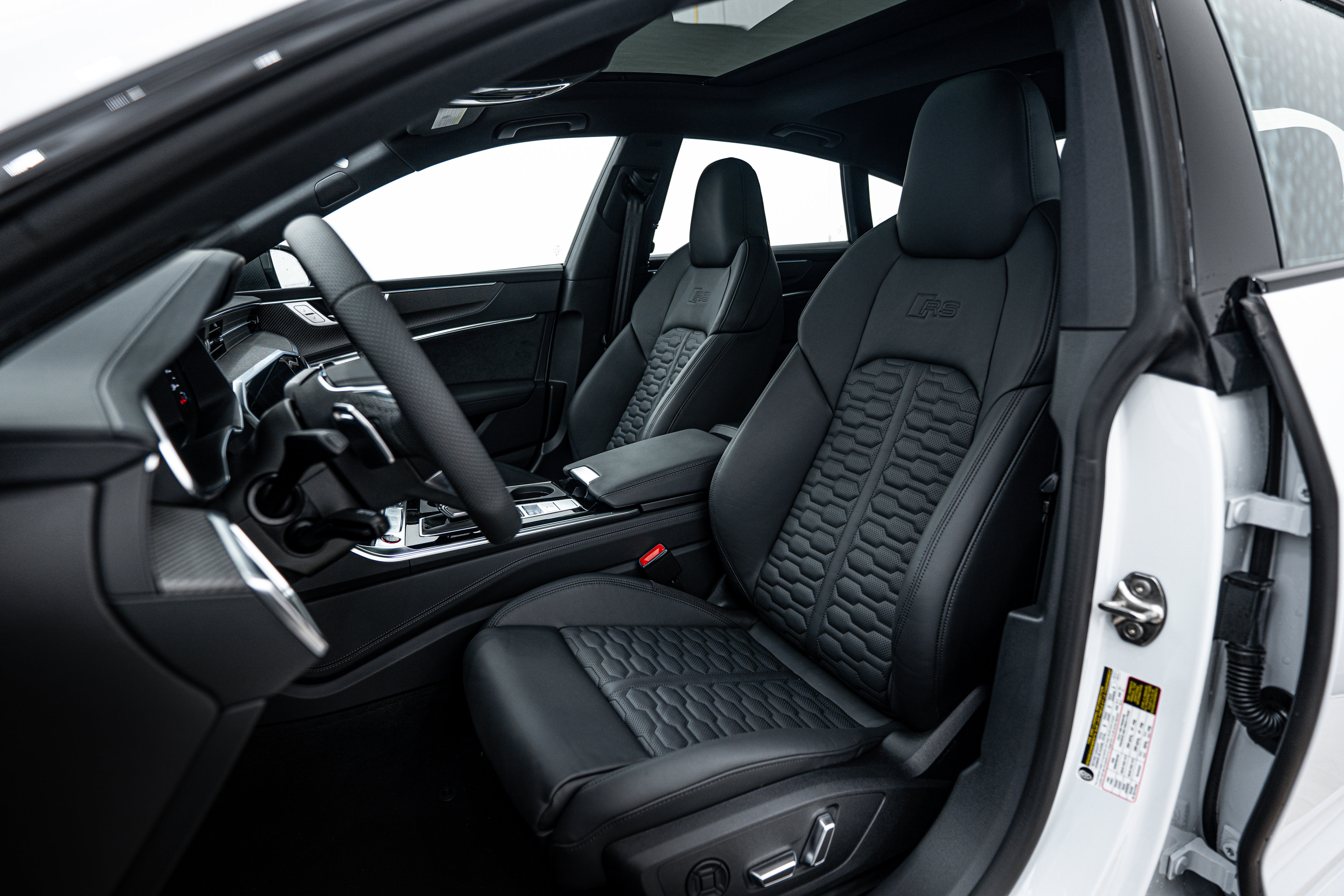2025 Audi RS 7 Performance Base photo 11