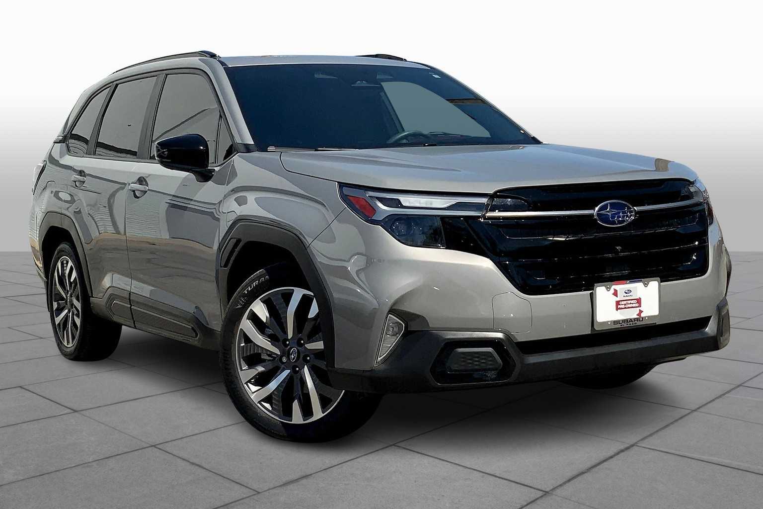 2025 Subaru Forester Touring photo 2
