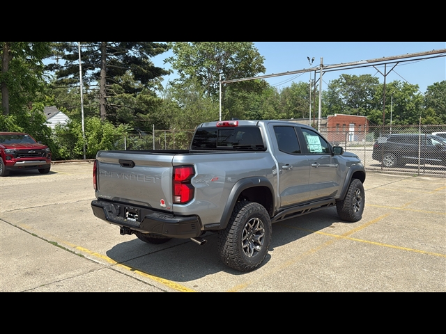 2025 Chevrolet Colorado ZR2 photo 5